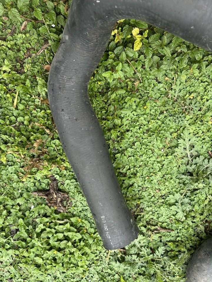 Manguera de escape trasera Sea-Doo GTX 4 Tec 2003 sobrealimentada OEM# 274001015 Foto 2 de 3