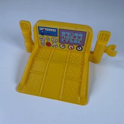 Fisher-Price Little People Wheelies Garage Playset Part Yellow Service Ramp