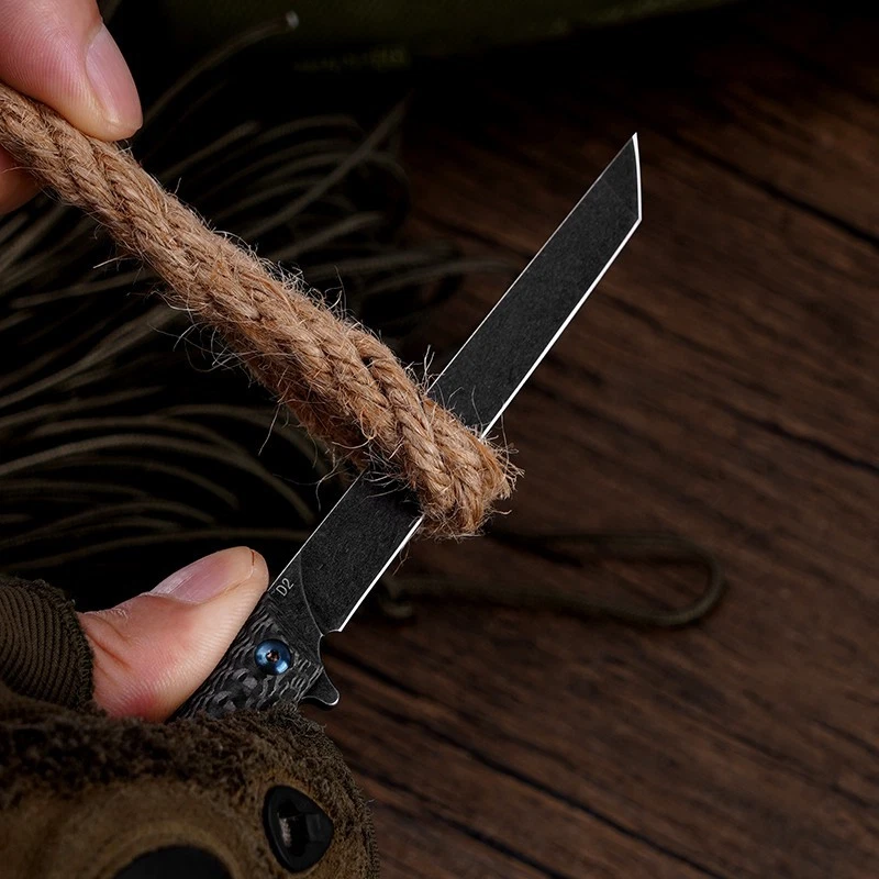 Navaja de bolsillo KLAKEN B13 REGENT CEO EDC, hoja: mango D2: fibra de carbono Foto 3 de 4