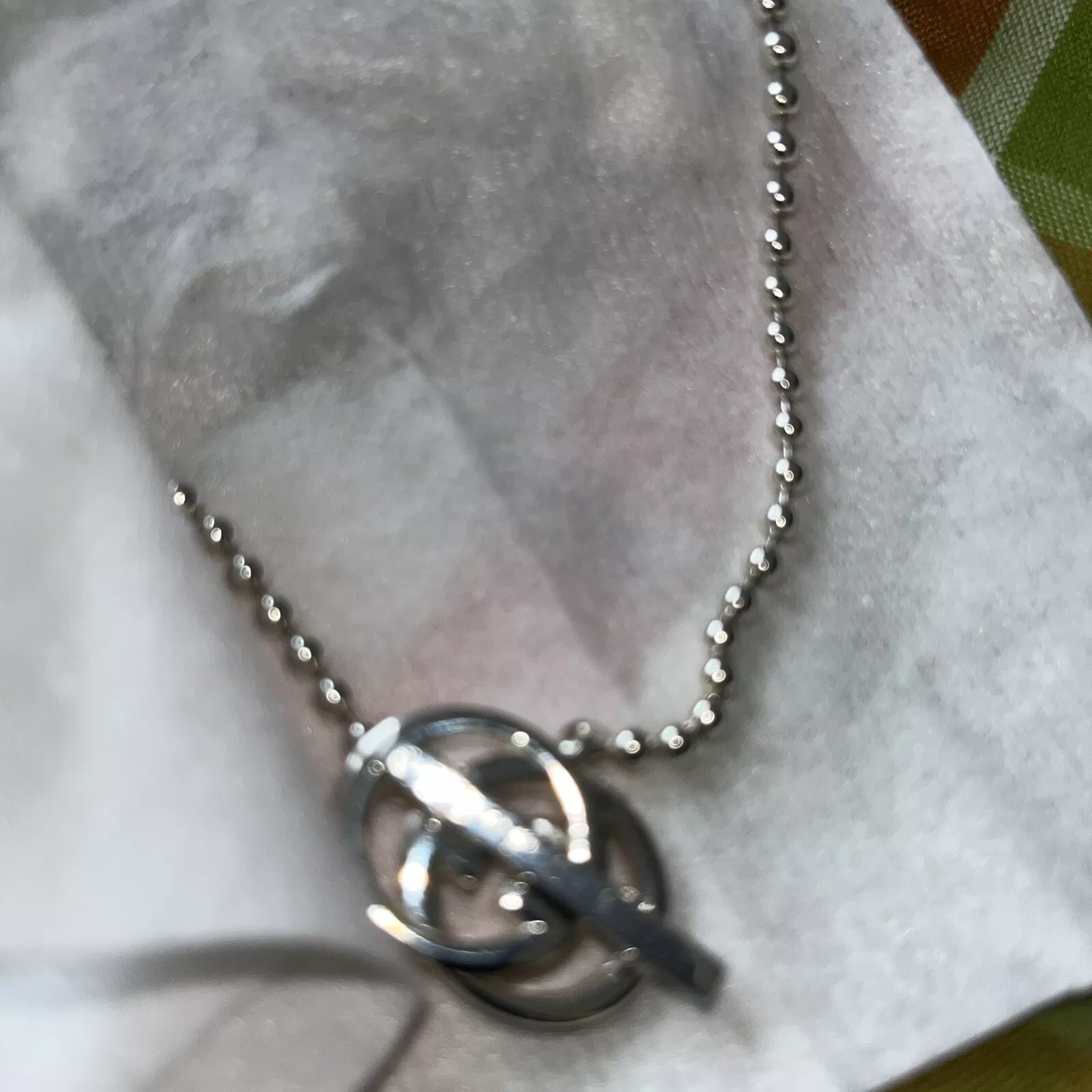 Collier chaîne boule GUCCI GG à bascule double G imbriquée argent 925 neuf avec boite