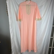 VINTAGE MEDIUM DREAM AWAY Peach LACE TRIM SILKY NYLON GOWN NIGHTGOWN Maxi