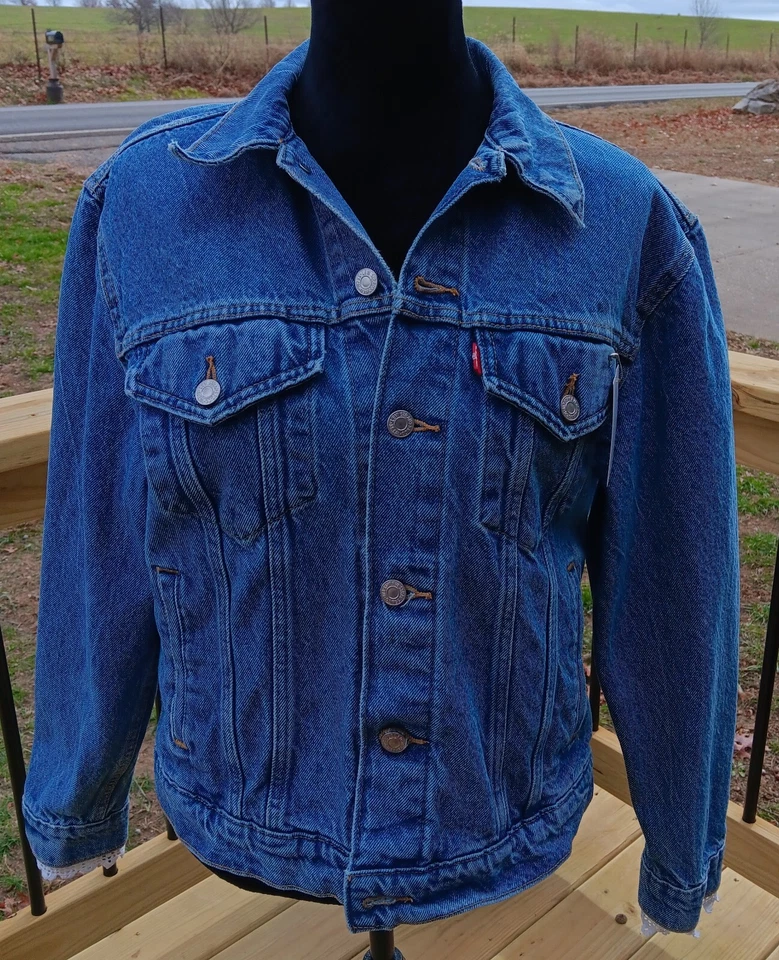 Chaqueta de mezclilla para mujer Levi's Red Tag - Flores de lino vintage recicladas - Talla L Foto 2 de 4