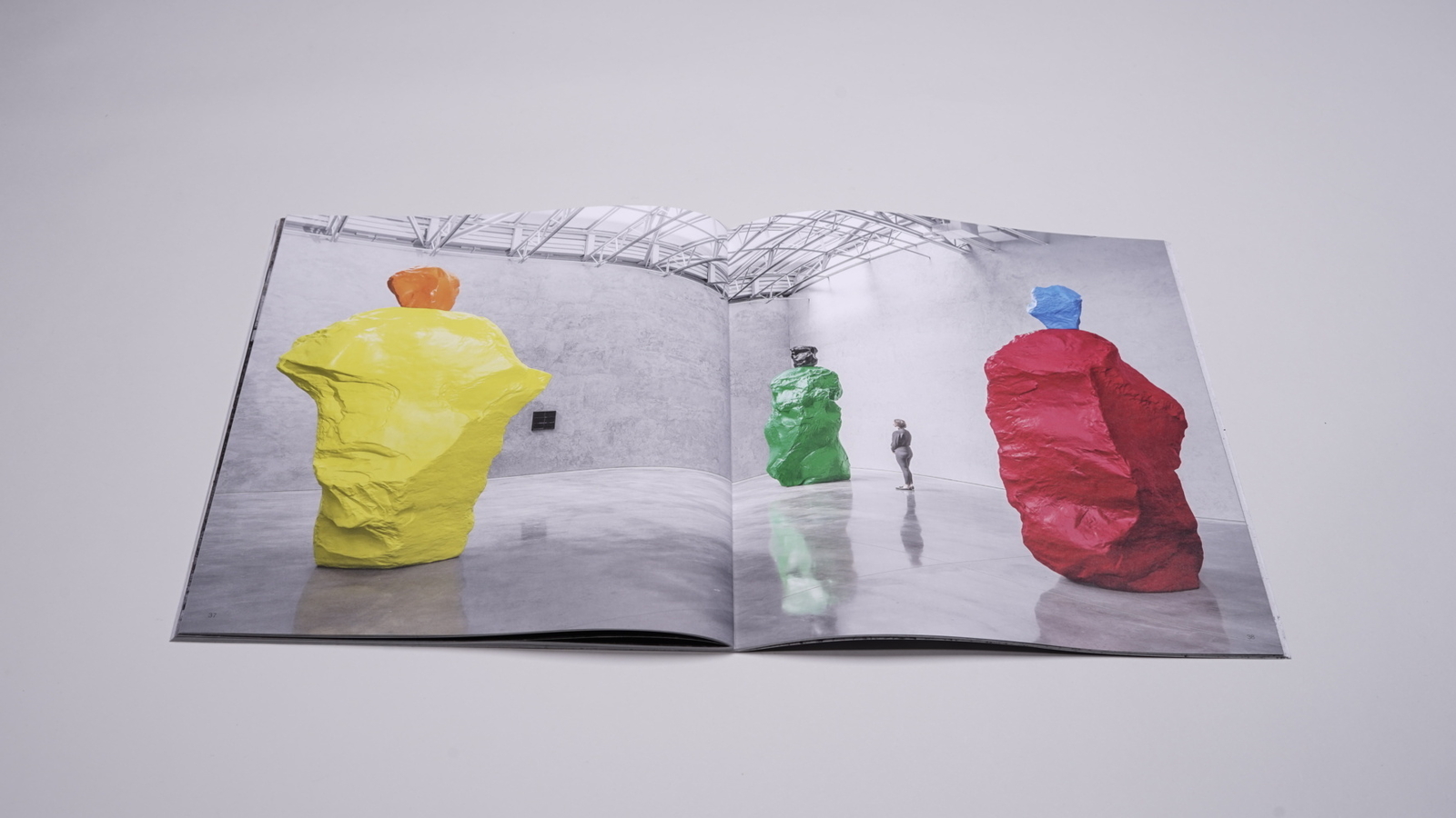 Thumbnail - Ugo Rondinone | Nuns + Monks | Erik Verhagen | Englisch | Taschenbuch