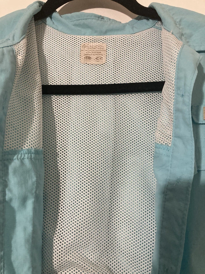 Camisa de sol Columbia PFG para mujer manga corta azul claro, forro de malla, talla mediana Foto 4 de 4