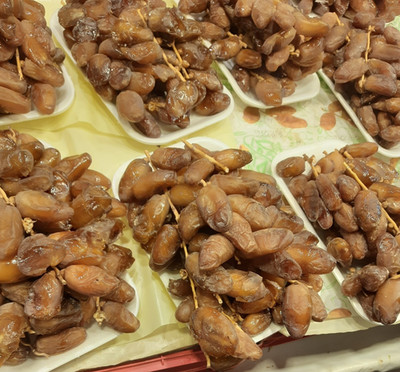 Fresh Branched LuxuryDeglet Noor dates from Algeria, 1 kg