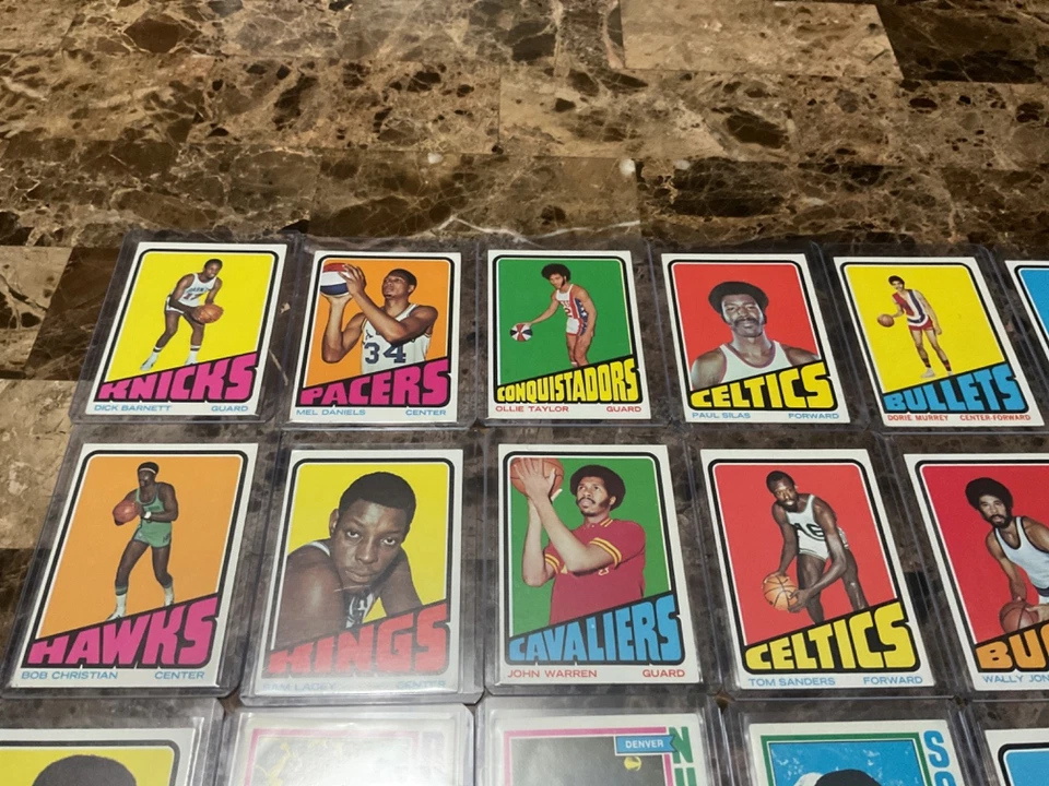 Lote de 26 tarjetas de baloncesto Topps vintage de los años 70 *Kareem, Jerry West, Paul Silas++ Foto 2 de 4