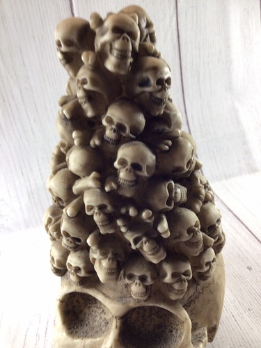 Bone Summit Collezione Teschio Torre 8" - Foto 3 di 22