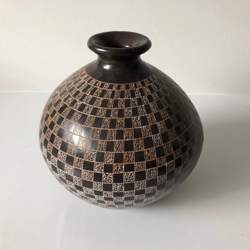 Nicaragua Art Handmade Ceramic Pottery Vase or Decorative Jug - Picture 4 of 11