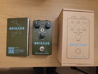 UAFX Brigade Chorus & Vibrato. Neuwertig, mit Box und Anleitung.
