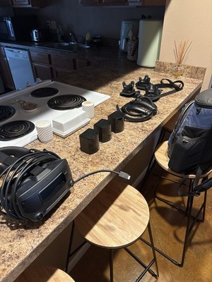 Valve Index Full Kit VR Headset 3 Base Station 3 Tracker Ext