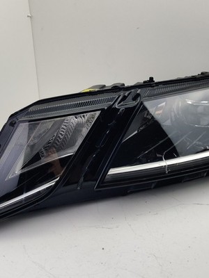 Octavia 3 5E Facelift Headlight Left LED 5E1941015E without control units 