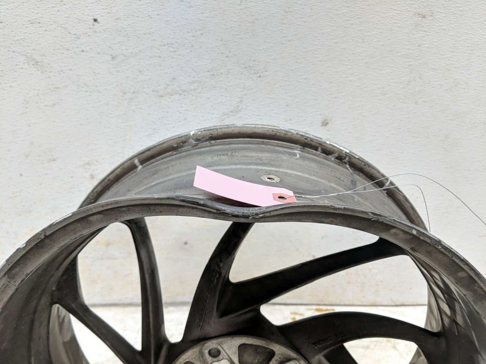 Llanta trasera BMW K1600 GTL 12 DAÑADA 17x6,00 Foto 4 de 4