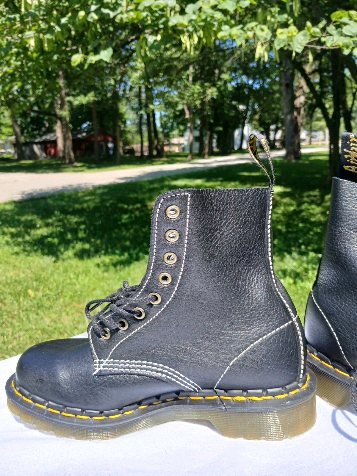 LIMETED EDITION 1460 PASCAL MADE IN ENGLAND CLASSIC LEATHER BOOTS US 7 WOMEN’S image 3