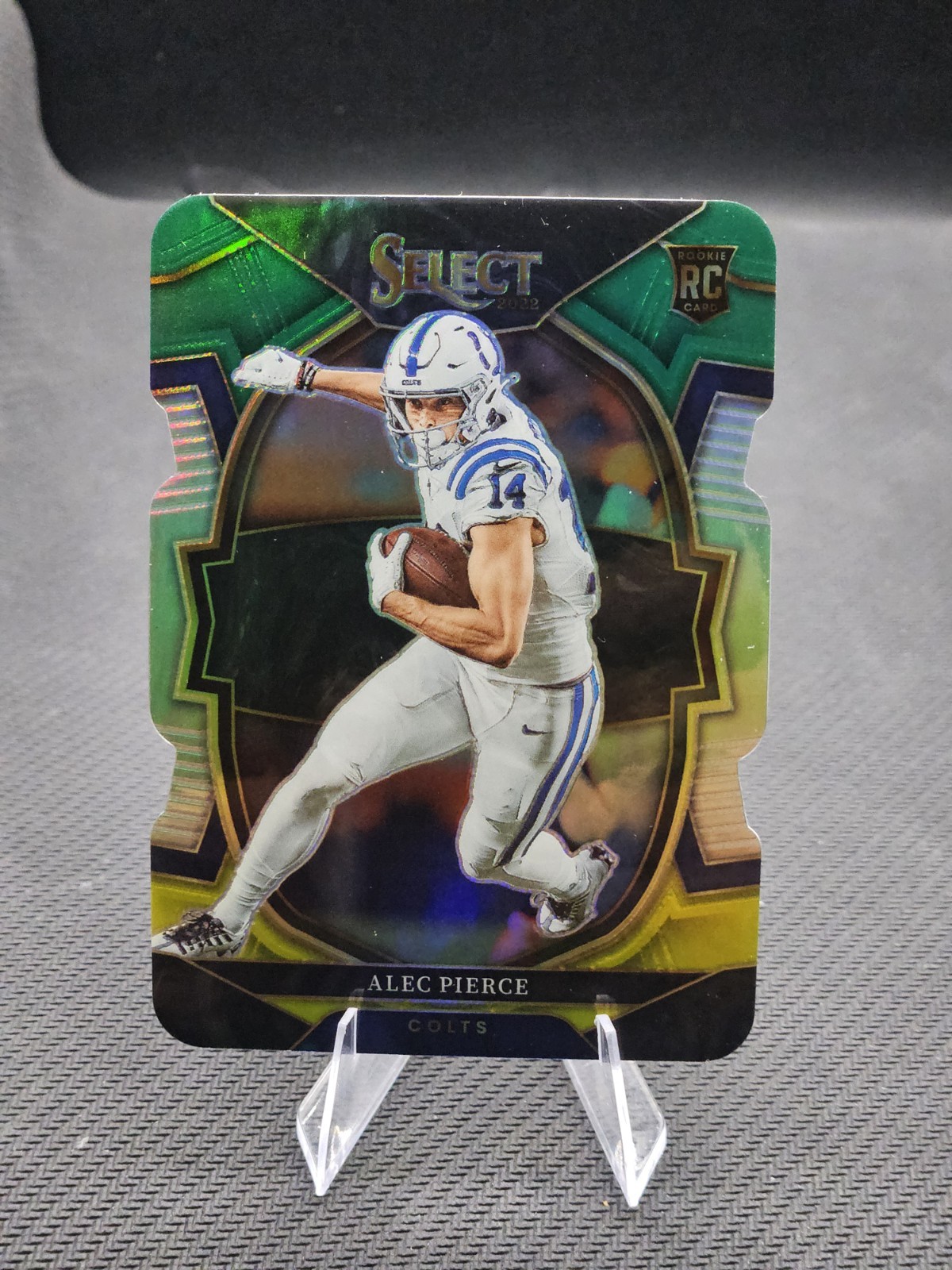 2022 Panini Select - Concourse Alec Pierce #45 Green & Yellow Prizm Die-Cut (RC)