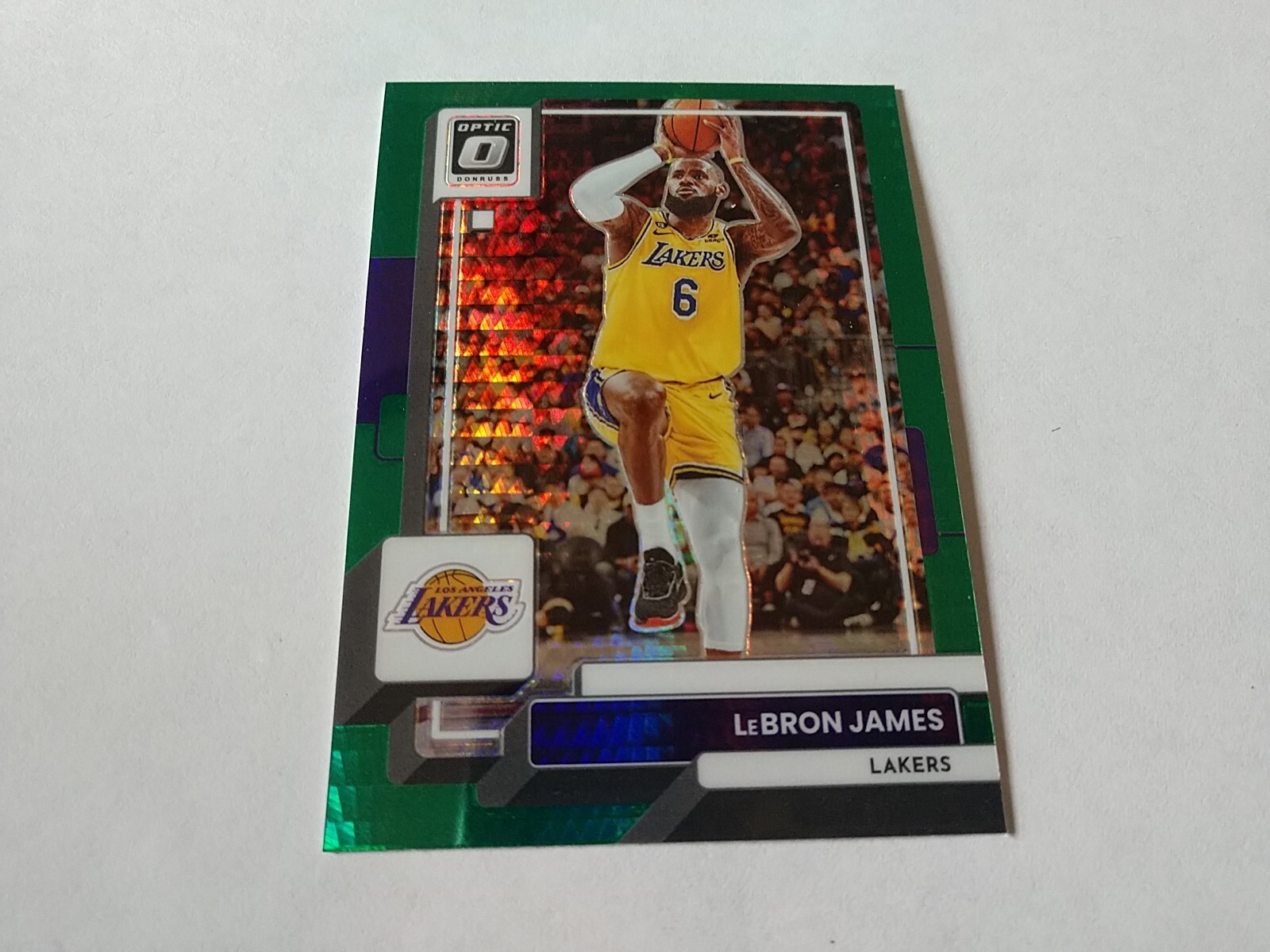 2022-23 Panini Donruss Optic LeBron James Green Hyper Prizm  SP #116 Lakers