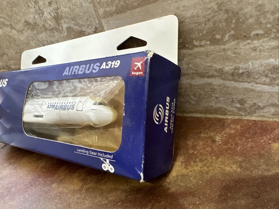 Hogan Wings Airbus Industries A319 1/200 con engranaje Foto 3 de 4