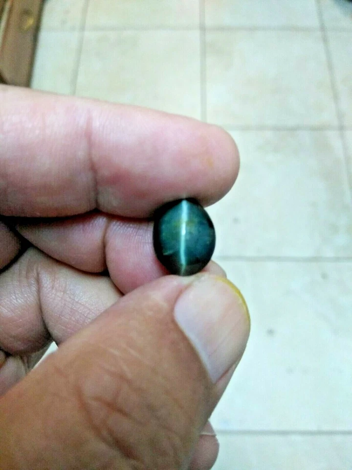 India Rare Old chrysoberyl Cat Eye Gemstone 9 CT. - Image 3 of 4
