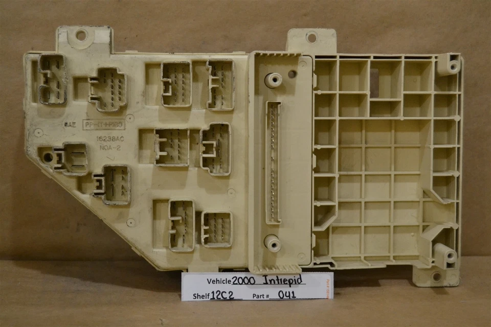 2000 Dodge Intrepid Fuse Box Relay Unit 04760228AB Module 41 12C2 - Image 4 of 4