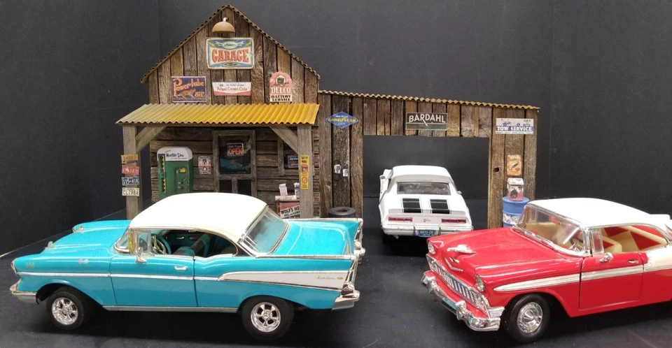 FULL SERVICE GARAGE, WEATHERED, HAND CRAFTED, DIORAMA DISPLAY, NEW, 1:18 SCALE - Image 3 of 4