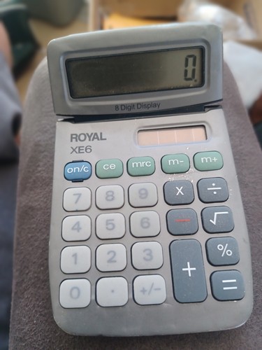 Royal XE6 8 DIGIT DISPLAY CALCULATOR - Picture 2 of 2