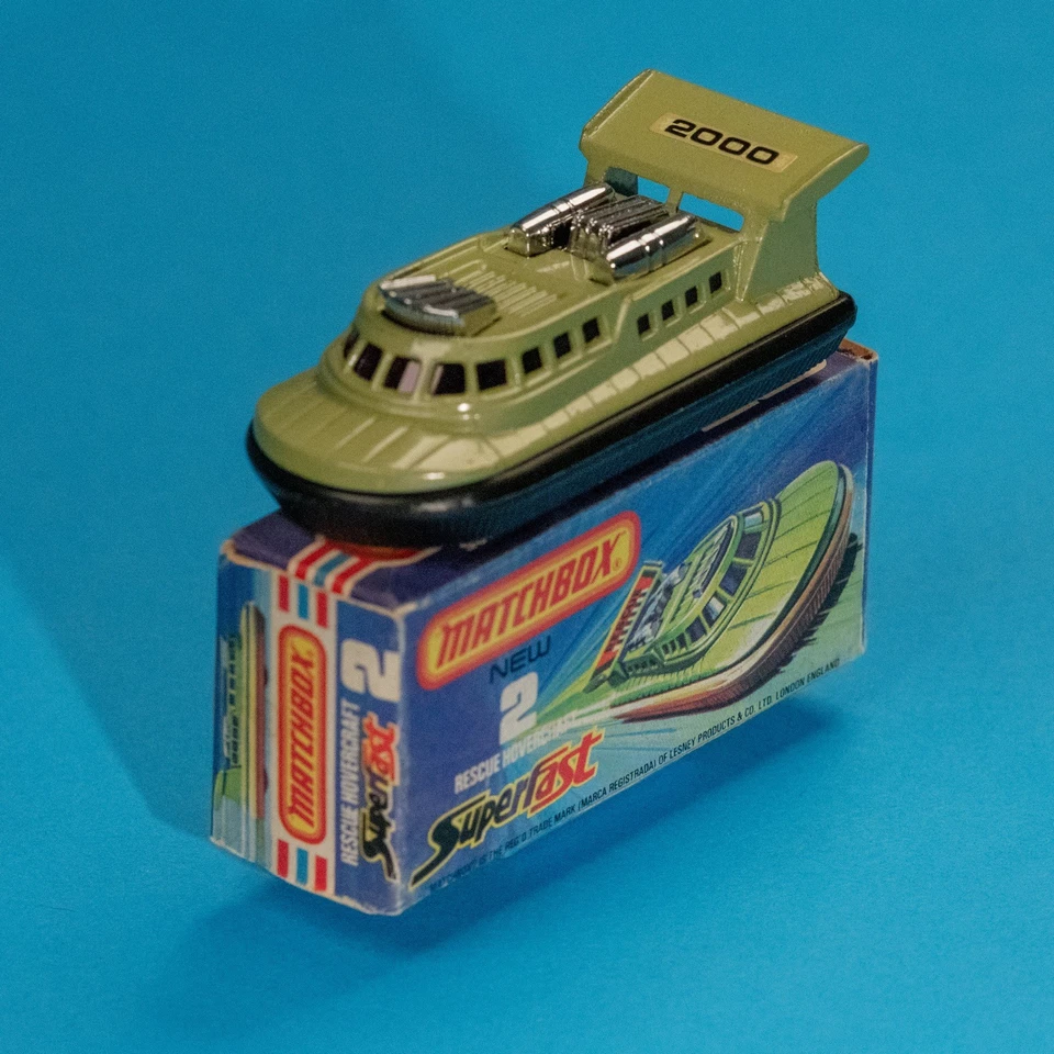 Matchbox Superfast / MB 02 C10 Rescue Hovercraft 2000 / 1976 MIB / Near Mint - Image 2 of 4
