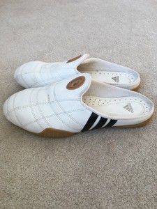 adidas slip on pumps