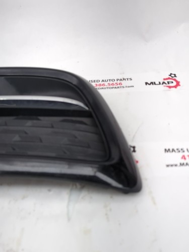 2014 2015 2016 ACURA MDX FRONT RIGHT FOG LIGHT BEZEL TRIM COVER. ACZ023RC - Picture 2 of 8