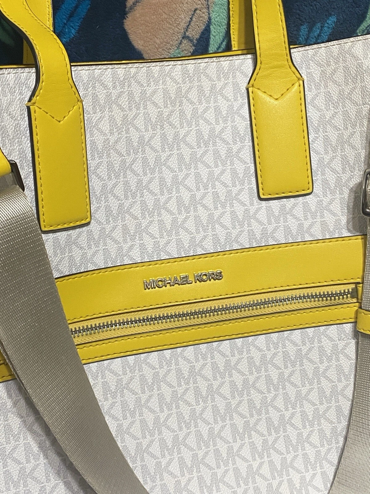 Borsa Michael Kors Kenly Large North South bianca MK firmata giallo agrumi
