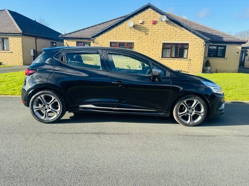 2017 Renault Clio Dynamique S Nav + GT Line Pack- 1.5 DCI Diesel 90 BHP Black - Picture 6 of 20