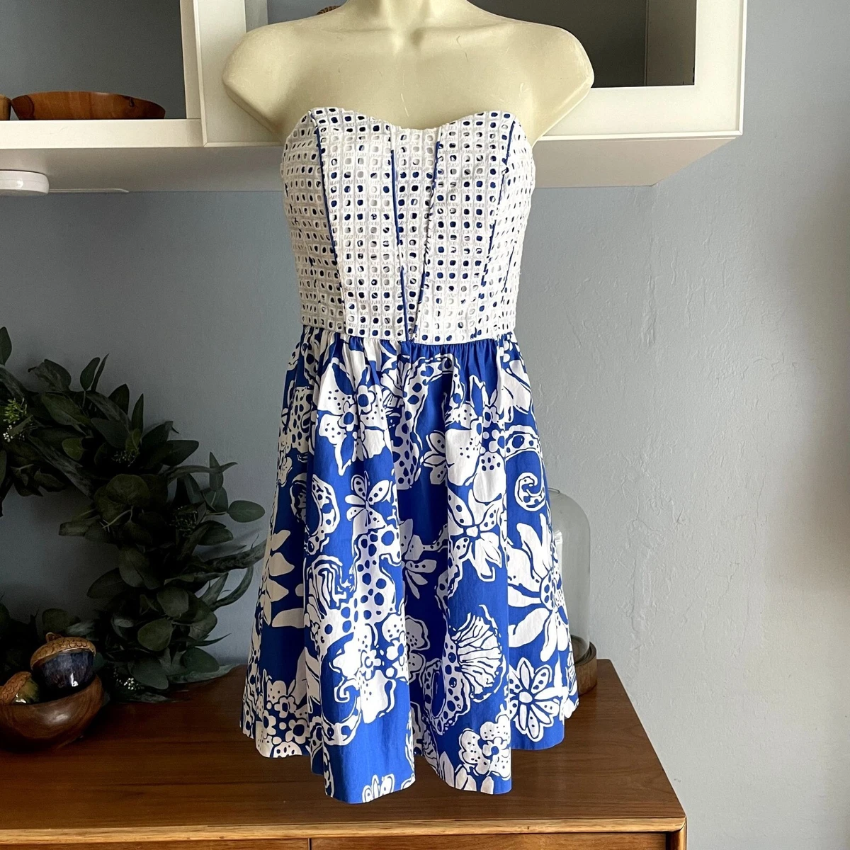 Blue and white deals lilly pulitzer dress