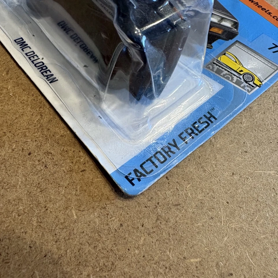 HOT WHEELS DMC Delorean - Mainline - Immagine 3 di 4