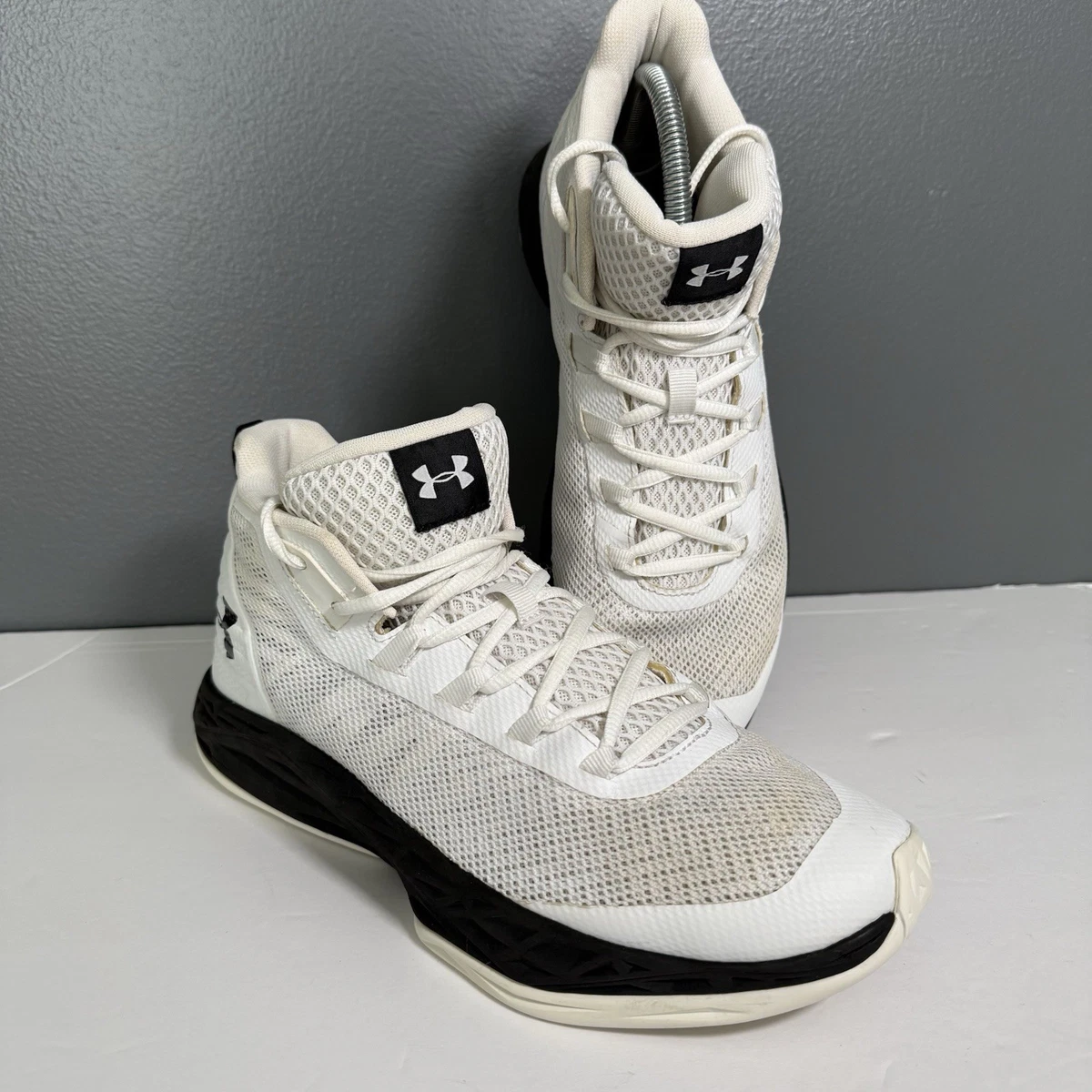 Under Armour Mens Sz 10 Jet Mid Basketball Shoe Royal/White Comfortable Bold EUC Amazon.com | Under Armour Men main image 3