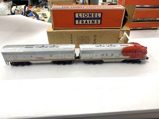 VINTAGE LIONEL POSTWAR NO. 2243 ENGINE C & P CARS W/ ORIGINAL BOX OB SEE PICS