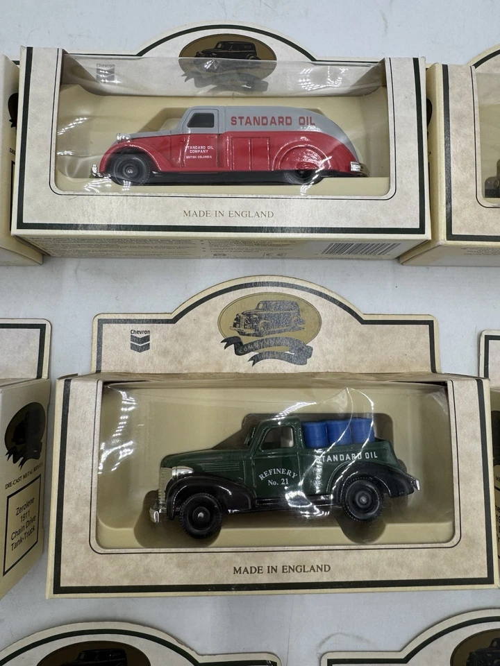 Lote de 11 vehículos diecast Lledo Chevron serie conmemorativa nuevos en caja Inglaterra de colección Foto 4 de 4