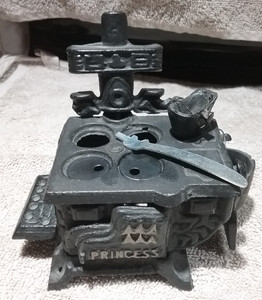 Vintage Princess Mini Cast Iron Stove w/Shown Accessories 4" x 3-1/4"x4-1/4"