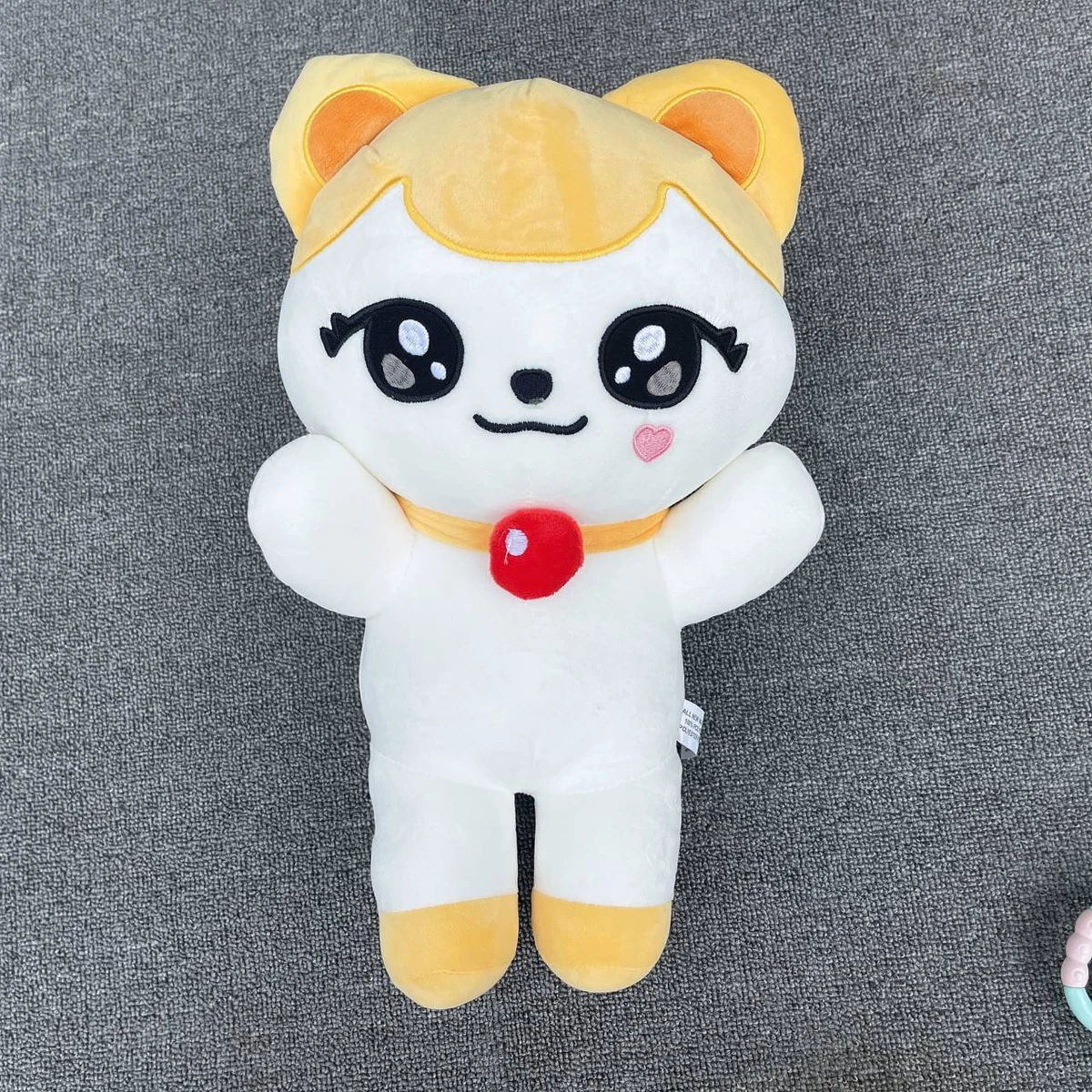 韓国 IVE MINiVE チェリー ウォニョン ぬいぐるみ　plushドール Amazon.co.jp: ぬいぐるみ ウォニョン アイブ IVE ミニブ ドール