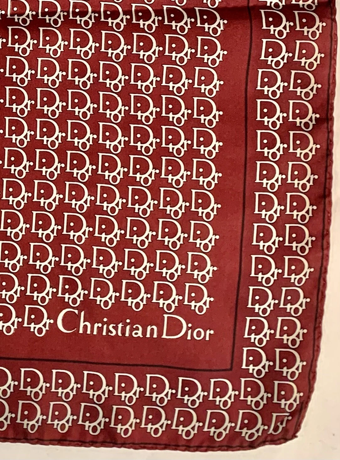 Foulard vintage CHRISTIAN DIOR 100% soie NON PORTÉ Italie logo oblique 19,5” x 19,5” marron