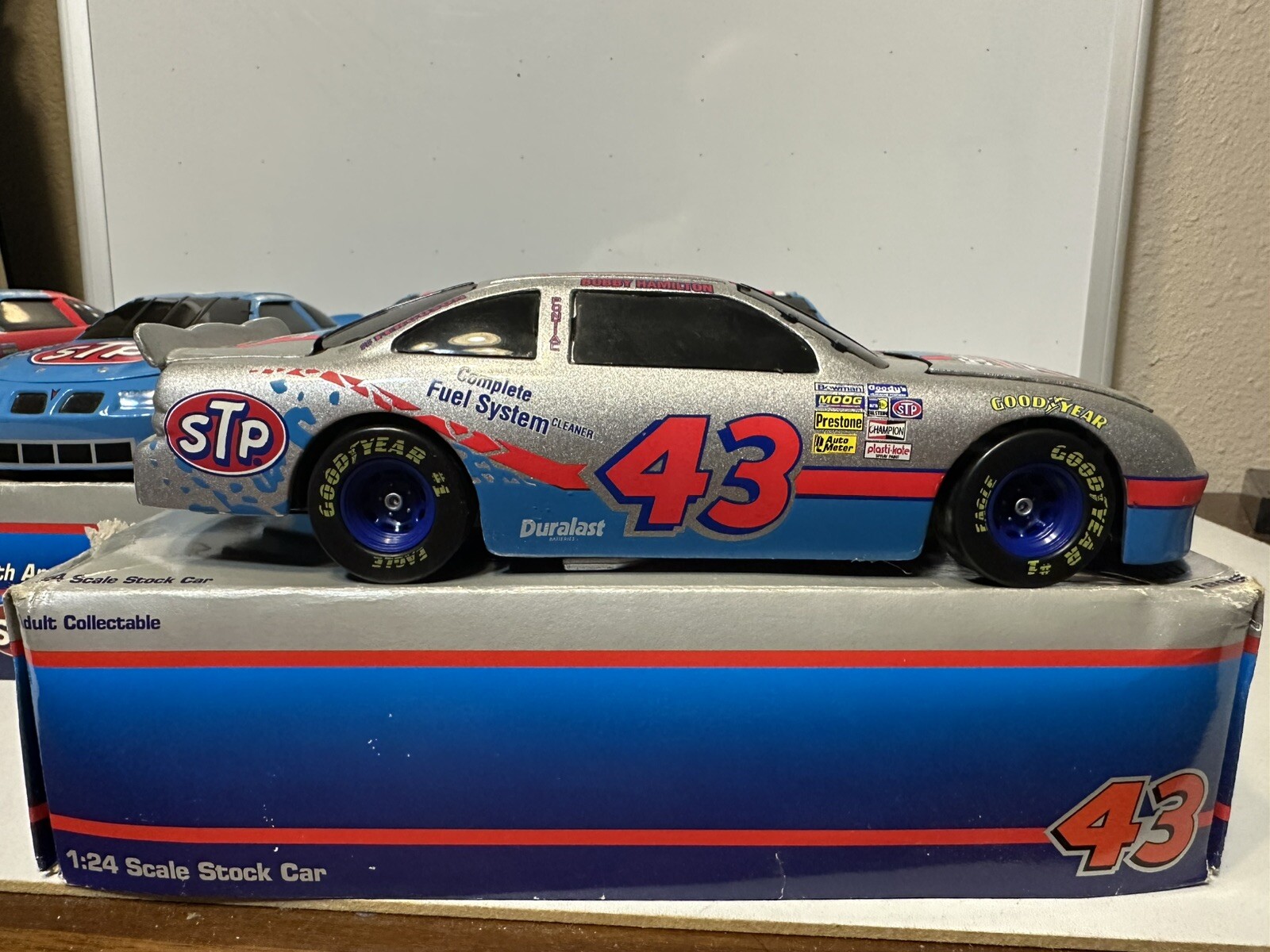 Picture 4 of 23