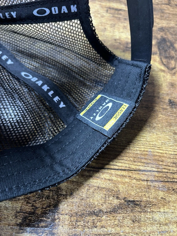 Oakley Men's Chalten Hat Cap Snapback Mesh Trucker Blue Indigo OSFA Golf - Image 4 of 4