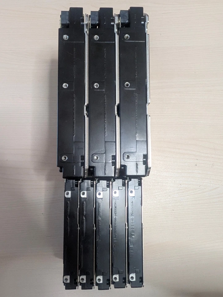 Lotto 8x HDD SAS 600GB 15K – ST3600057SS / AL13SXL600N / AL13SXB60EN - Immagine 4 di 4