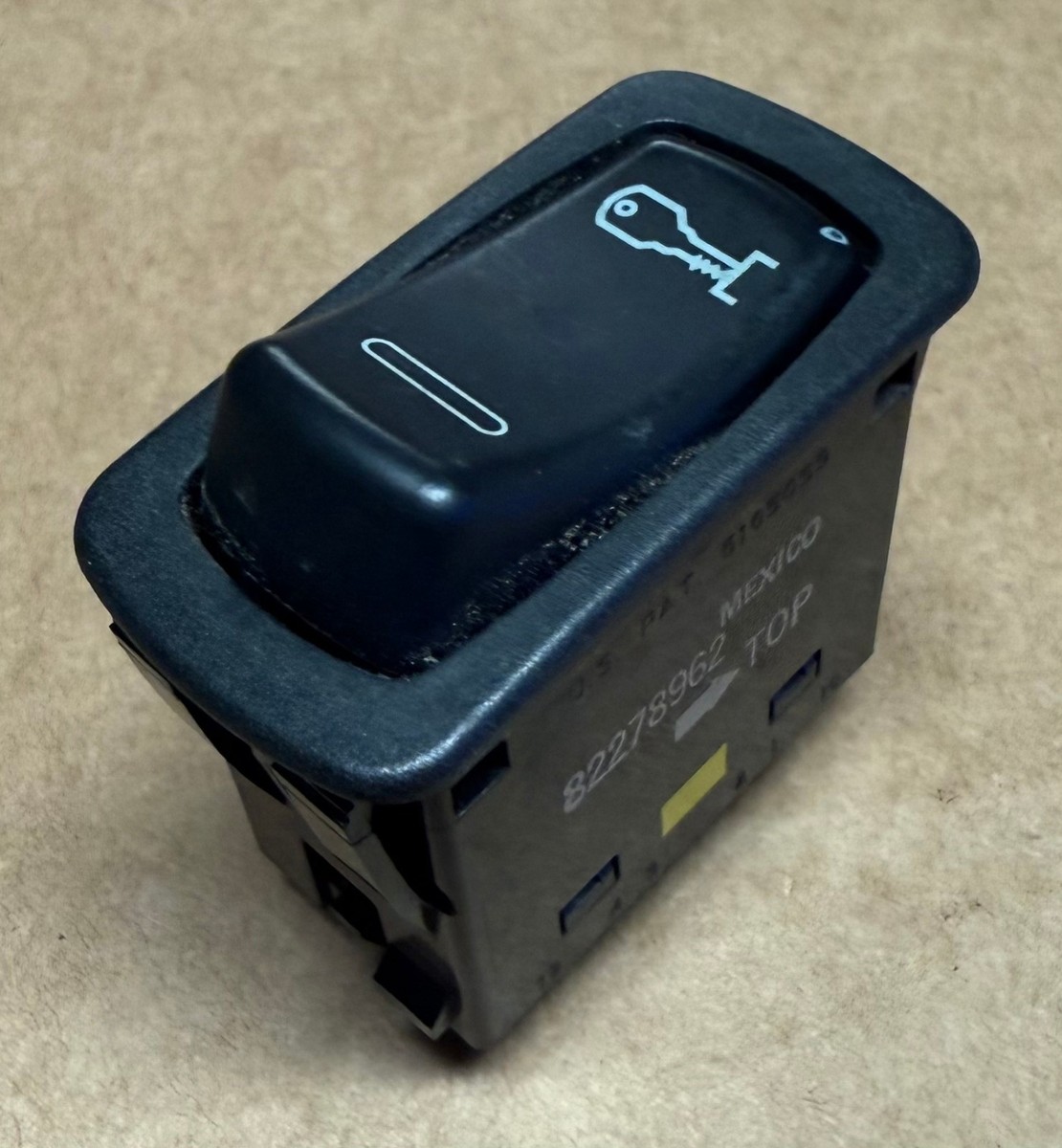 リール chevylichi MACK Ignition Rocker Switch 82278962 | eBay