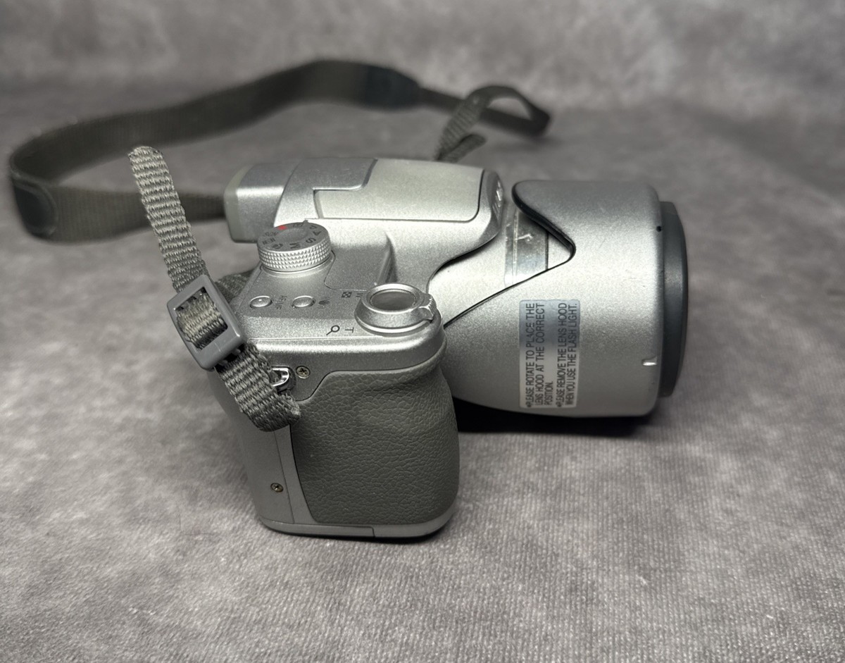 Panasonic LUMIX DMC-FZ7 6.0MP Digital Camera - Silver for