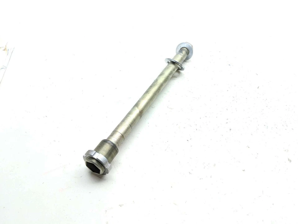 13 pernos de pivote de brazo oscilante trasero Yamaha YZF R1 Foto 2 de 4