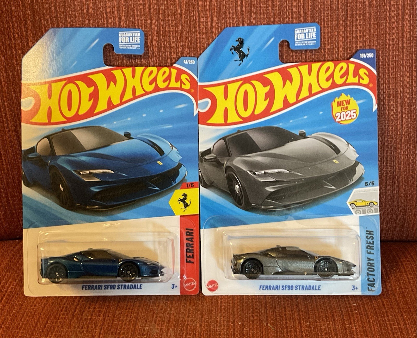 Hot Wheels 2 Car Lot: Ferrari SF90 Stradale ( 1 Blue & 1 Gray )