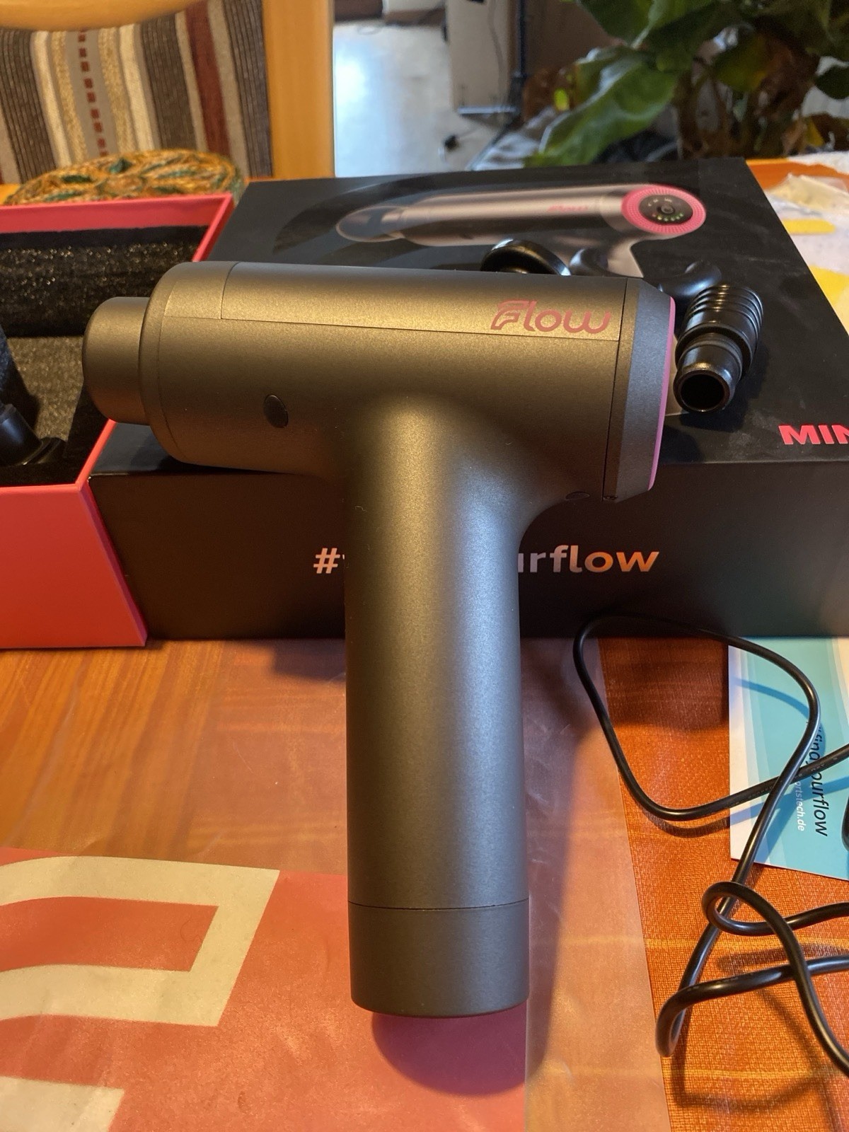 Flow Mini Massagepistole Leise Kraftvoll Inkl. Zubehör