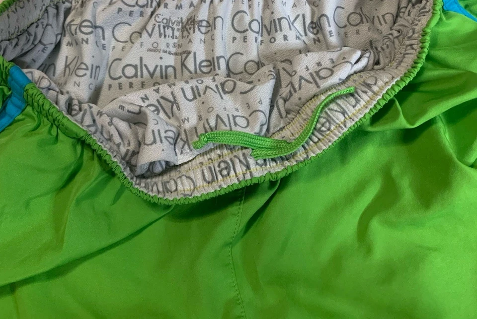 Pantalones Cortos Calvin Klein Rendimiento Atlético Y2K Verde Neón Preppy Cordón Pequeño Foto 3 de 4