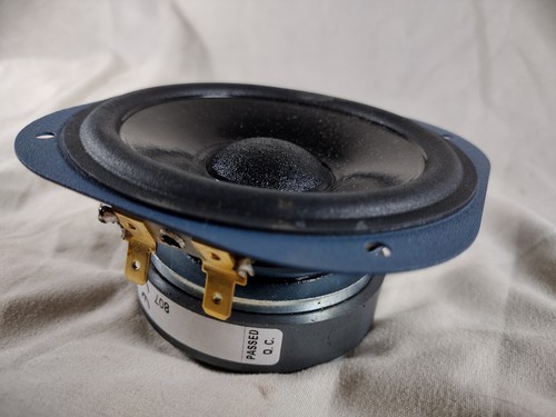 (2 Pack) New Old Stock - 4" Woofer Speaker W/ Rubber 299-242 Square E-50-01-104 - Picture 6 of 10