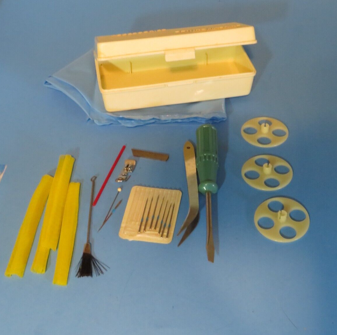 Vintage 1975 Singer Touch Tronic Sewing Machine Lot of Accessories Case