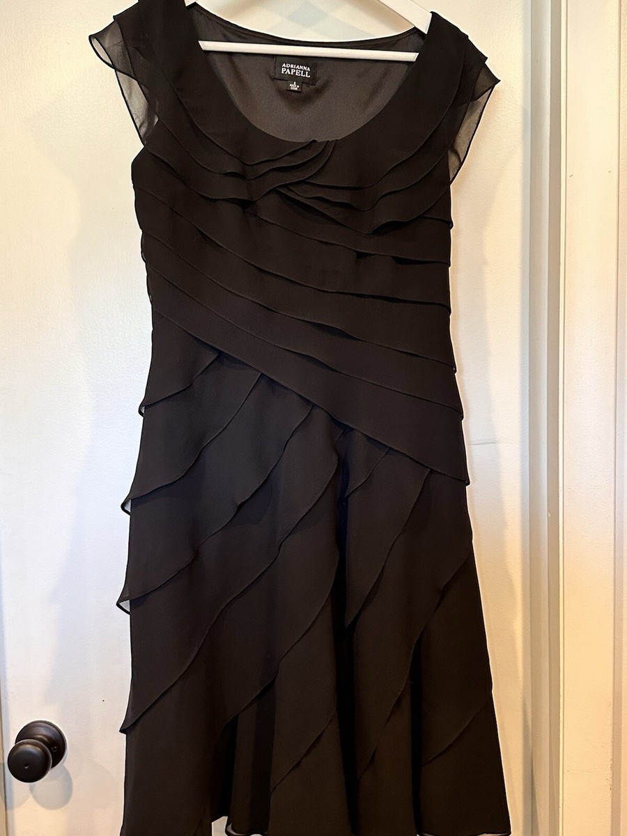 tiered layered cocktail dress Adriana Papell Women’s Chiffon Ruffle Layers Size 6 Black emerald green long sleeve bridesmaid dress