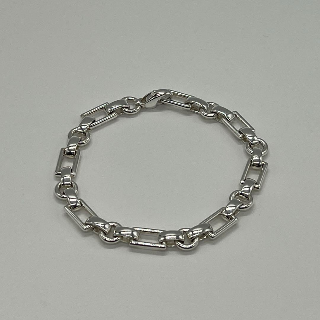 Tiffany & Co Oval Chain Bracelet Rectangular Dou Nut Design in Gold or Silver Pre-Owned